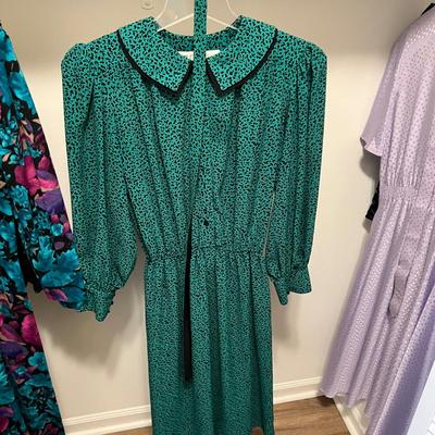 Vintage Dresses & More (BR-MK)