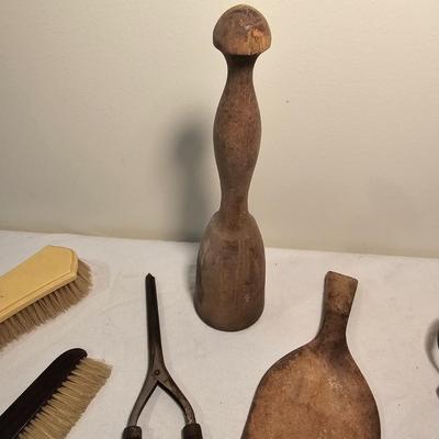 Vintage Brushes & More Unique Items (BS-JS)