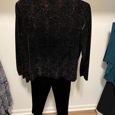 Ladies Formal Outfits and More (FR-MK)