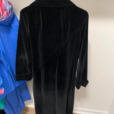 Ladies Coats and Jackets (FR-MK)