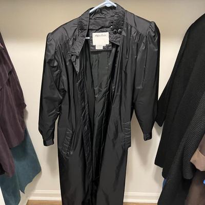 Ladies Coats and Jackets (FR-MK)