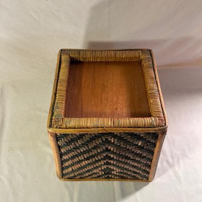 Wicker Planter & Plant Stand (LR-MG)