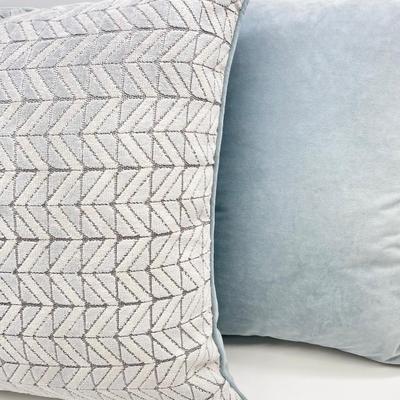 RODEO HOME FABRICS ~ Pair (2) ~ Oversized Chevron Print Decorative Pillows ~ Filled With Down Feathers
