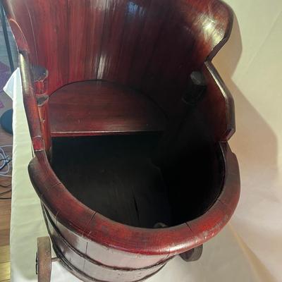 Vintage Wooden Chinese Child's Feeding Chair (LR-MG)