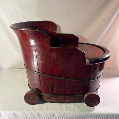 Vintage Wooden Chinese Child's Feeding Chair (LR-MG)