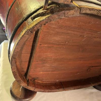 Vintage Wooden Chinese Child's Feeding Chair (LR-MG)