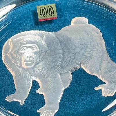 FABULOUS CRYSTAL HOYA REVERSE EMBOSSED BABOON IN ROUND DISH