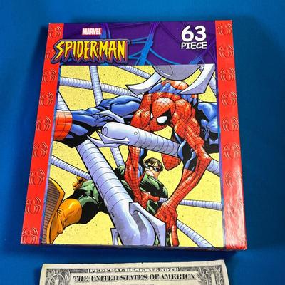 UNOPENED 63-PIECE SPIDERMAN JIGSAW PUZZLE