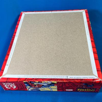 UNOPENED 63-PIECE SPIDERMAN JIGSAW PUZZLE