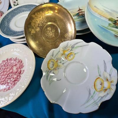 STACK OF CHINA AND GLASS SAUCERS GOOD FOR CRAFTS OR MOSAICS