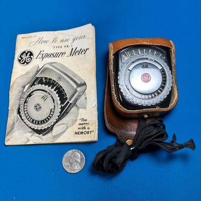 VTG. GE EXPOSURE METER WITH LEATHER CASE AND INSTRUCTION BOOKLET