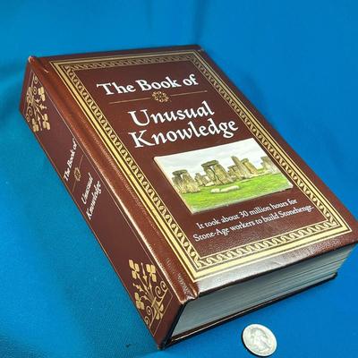 "THE BOOK OF UNUSUAL KNOWLEDGE" FUN BOOK OF CRAZY, COOL, FUN FACTS AND STORIES