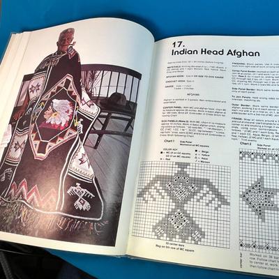 "AFGHANS: TRADITIONAL & MODERN" BOOK WITH COLOR PHOTOS, PATTERNS & INSTRUCTIONS