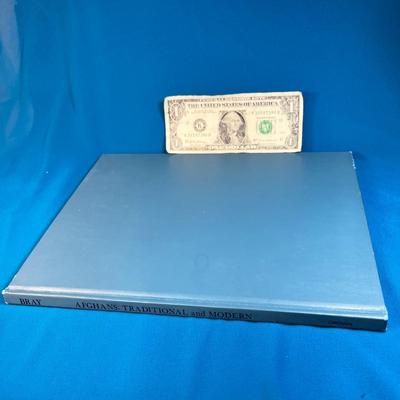 "AFGHANS: TRADITIONAL & MODERN" BOOK WITH COLOR PHOTOS, PATTERNS & INSTRUCTIONS