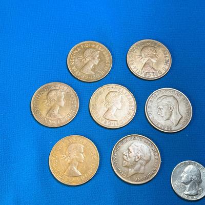 SET OF 7 BRITISH PENNIES, 3 MONARCHS