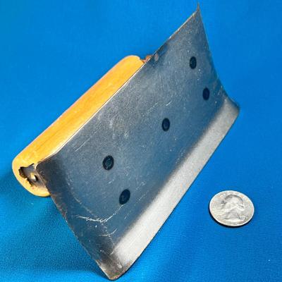 CONCRETE FINISHING TOOL