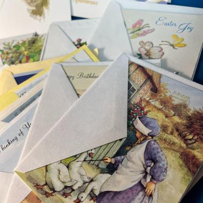 GROUP OF 24 ASSORTED ALL OCCASION GREETING CARDS WITH ENVELOPES