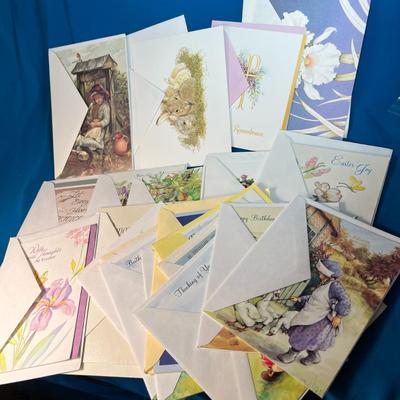 GROUP OF 24 ASSORTED ALL OCCASION GREETING CARDS WITH ENVELOPES