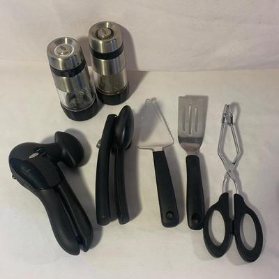 Large Selection of Kitchen Essentials (K-KW)