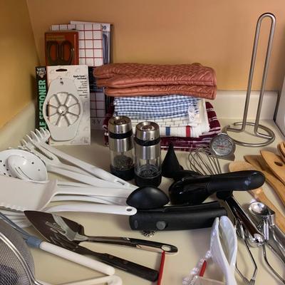 Large Selection of Kitchen Essentials (K-KW)