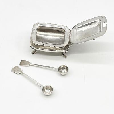 Sterling Silver (925) Footed Salt Dish ~ With 2 Sterling Silver Spoons