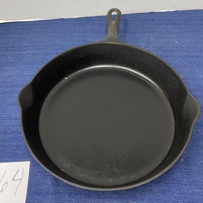 Griswold #5 Cast iron Skillet