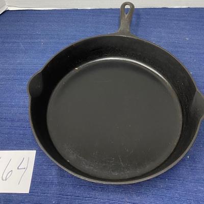 Griswold #5 Cast iron Skillet