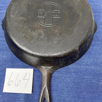 Griswold #5 Cast iron Skillet