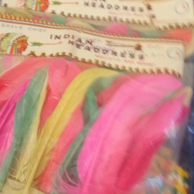 LOT 115 OLD TOY INDIAN HEADDRESS
