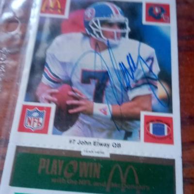 LOT 119 LARGE LOT OF AUTOGRAPHED BRONCO FOOTBALL CARDS