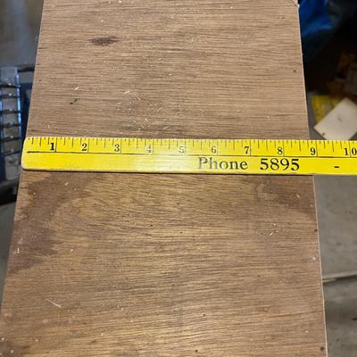 Narrow cabinet