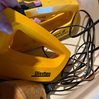 Electric edge trimmers