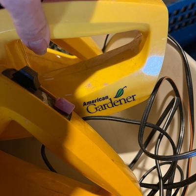 Electric edge trimmers