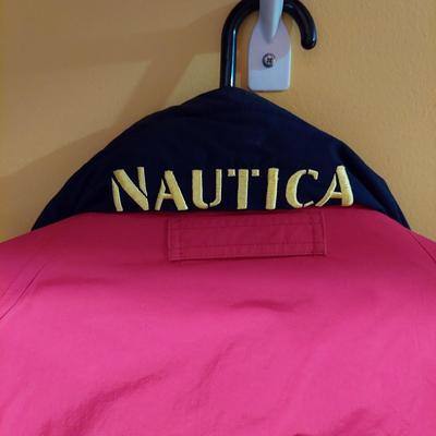 Size Large Eddie Bauer Coats, Oscar de la Renta Sweaters and more (PB-BBL)