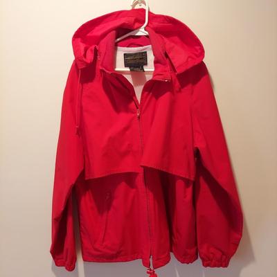 Size Large Eddie Bauer Coats, Oscar de la Renta Sweaters and more (PB-BBL)