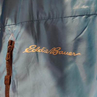 Size Large Eddie Bauer Coats, Oscar de la Renta Sweaters and more (PB-BBL)