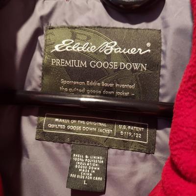 Size Large Eddie Bauer Coats, Oscar de la Renta Sweaters and more (PB-BBL)