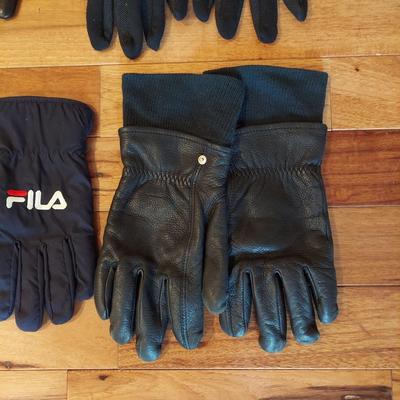 Wool and Cashmere Scarves and More Winter Accessories incl Jos A Banks (PB-BBL)