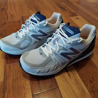 New Balance Mens 1540 Running Shoe Size 10.5 (PB-BBL)