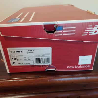 New Balance Mens 1540 Running Shoe Size 10.5 (PB-BBL)
