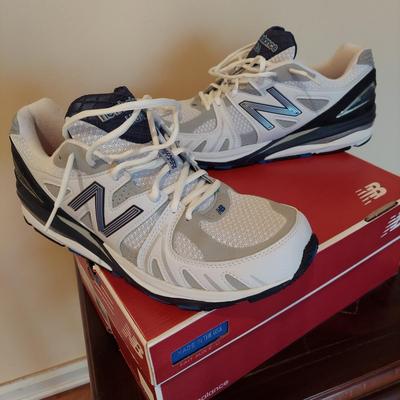 New Balance Mens 1540 Running Shoe Size 10.5 (PB-BBL)