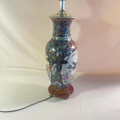 Asian Inspired Lamp with Finial (LR-CE)