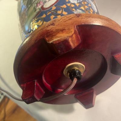 Asian Inspired Lamp with Finial (LR-CE)