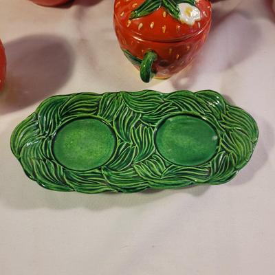 Strawberry Serveware (LR-CE)