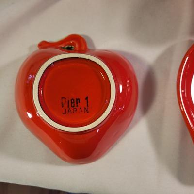 Strawberry Serveware (LR-CE)