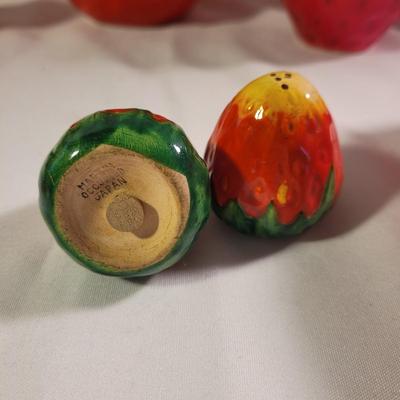 Strawberry Serveware (LR-CE)