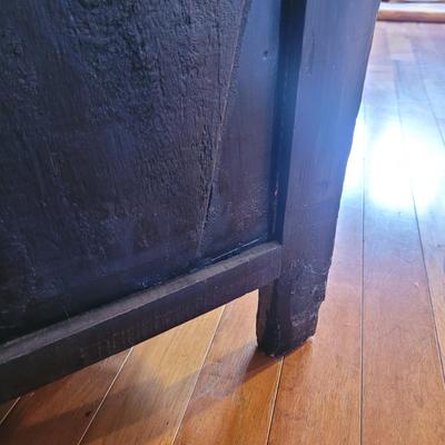 Asian Style Painted Cabinet (LR-CE)