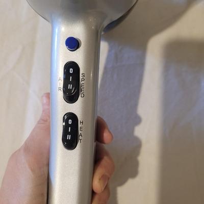 Three Hairdryers (D-CE)