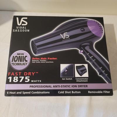 Three Hairdryers (D-CE)