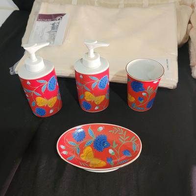 Biltmore Towels and More (D-CE)